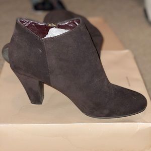 BCBG boots